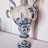 Large Spanish vase in Talavera style, hand-painted, adorned with a landscape.