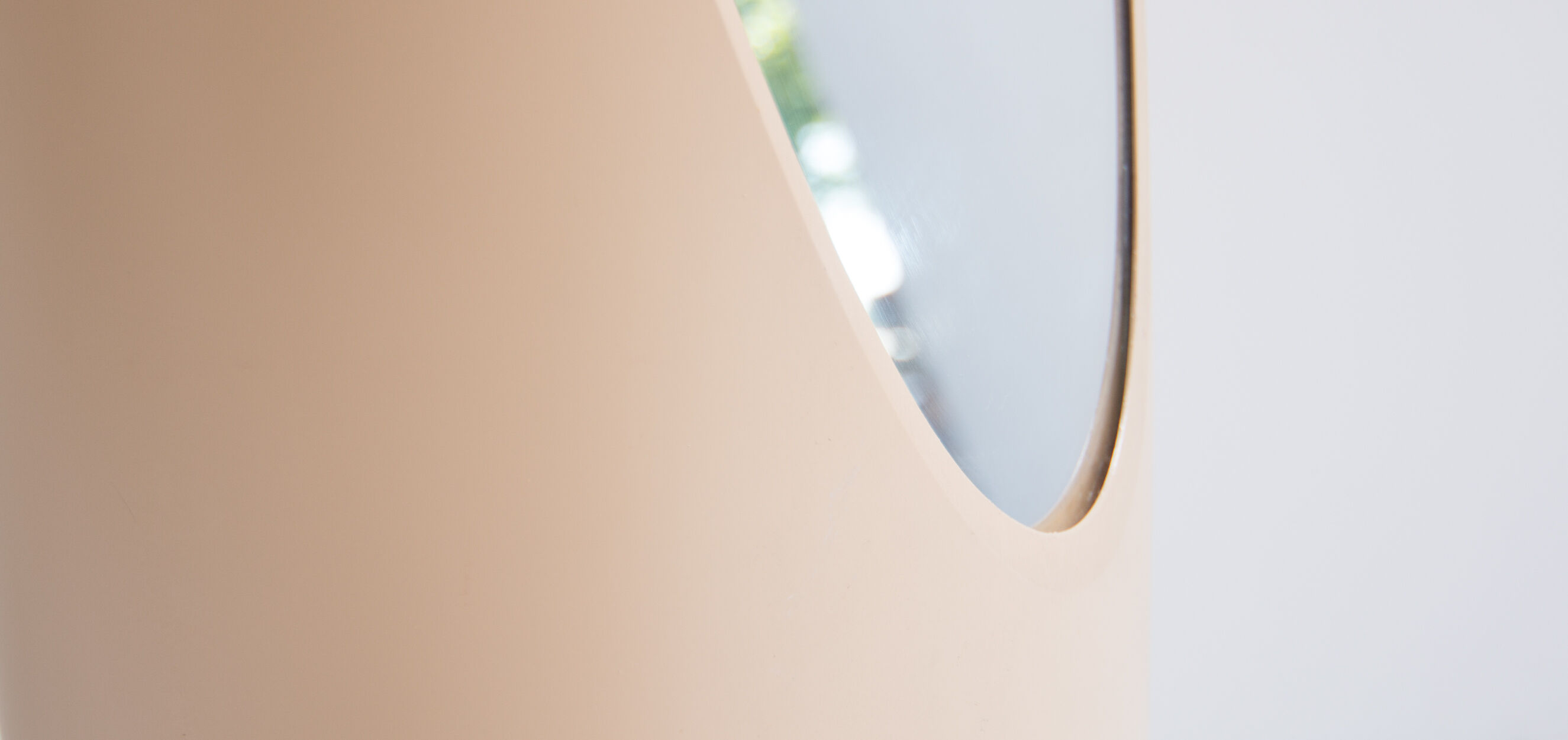 Unghia mirror designed by Rodolfo Bonetto