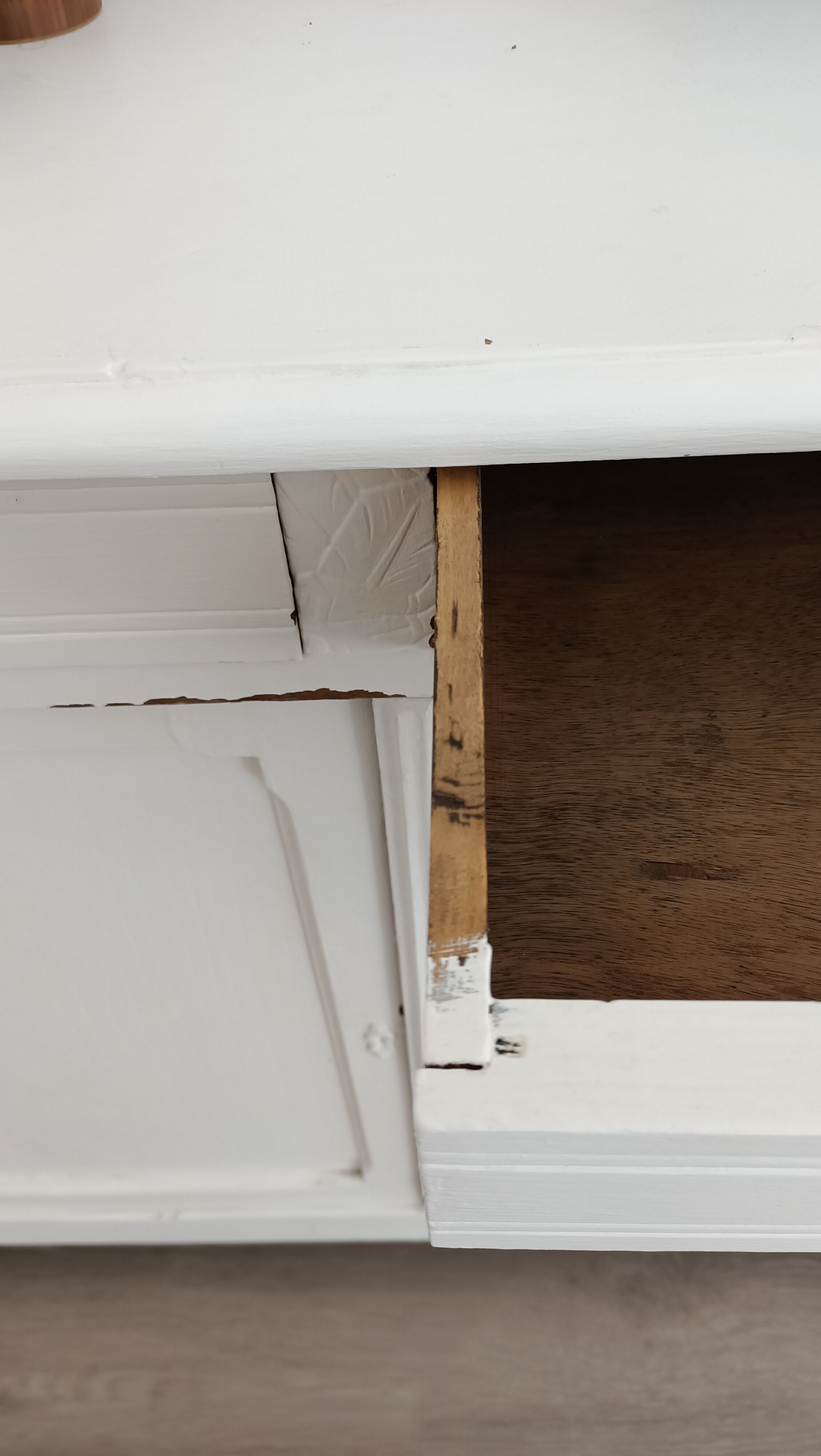 White Parisian buffet