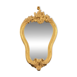 Violin mirror with shell decoration