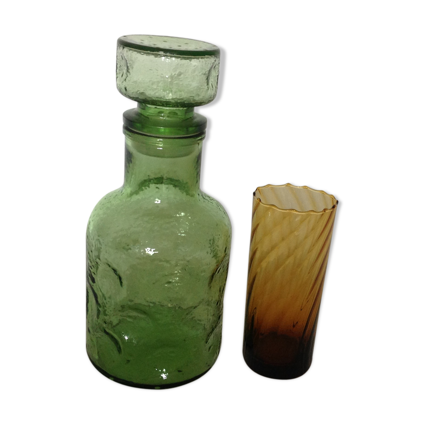 Carafe année 70 avec son verre à orangeade ambré