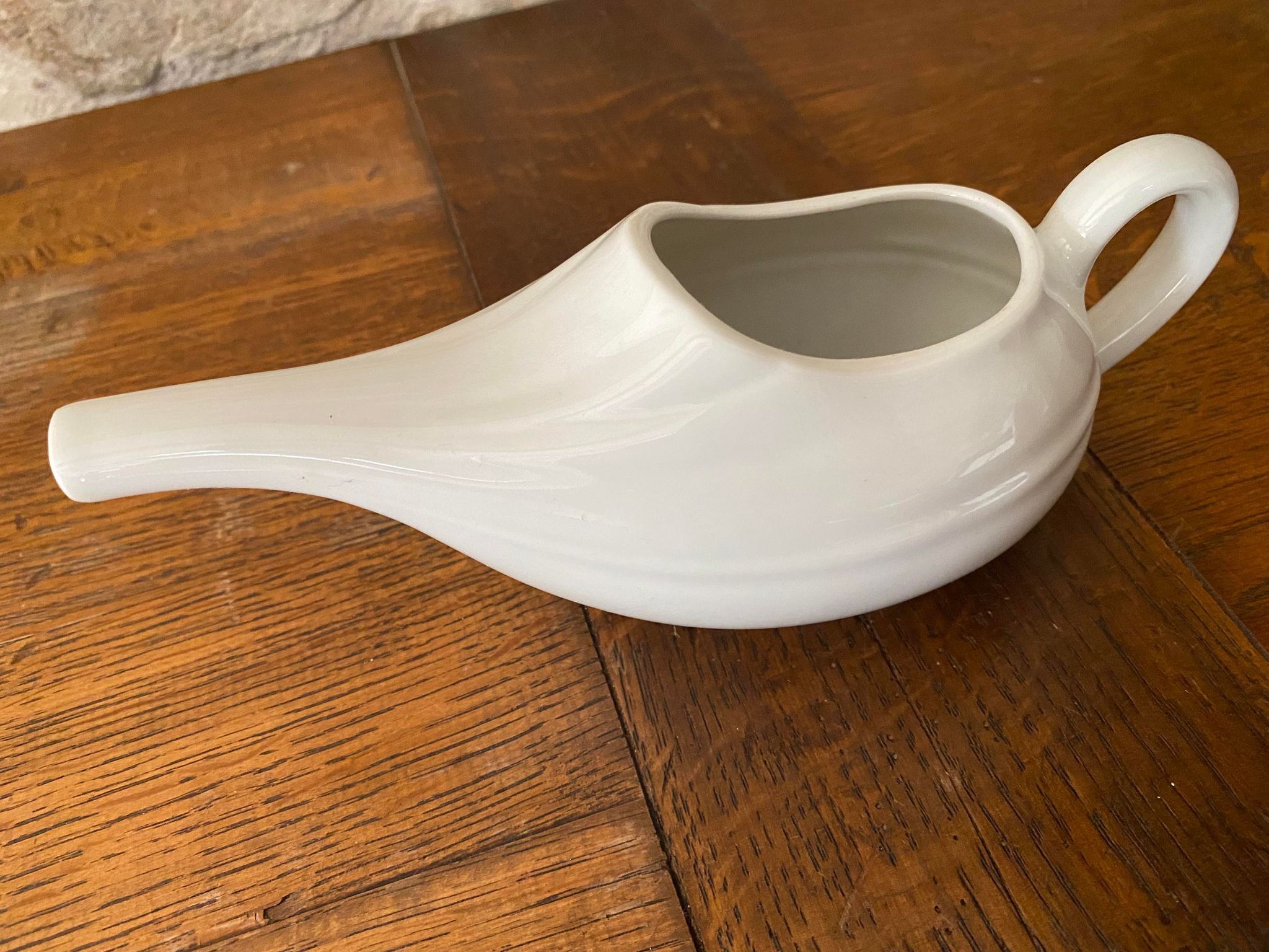 White porcelain saucière