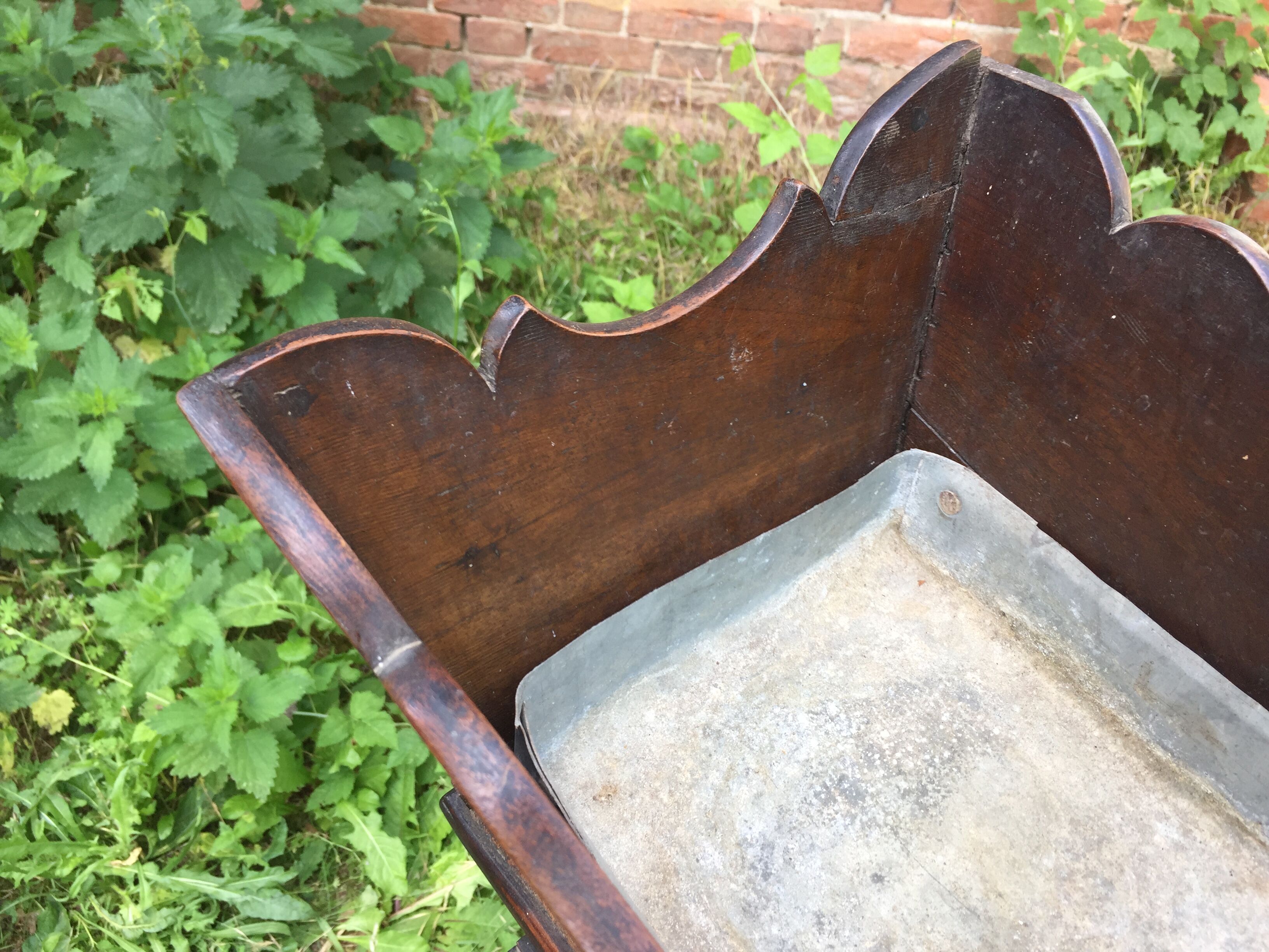 Wooden, wrought iron and zinc planter