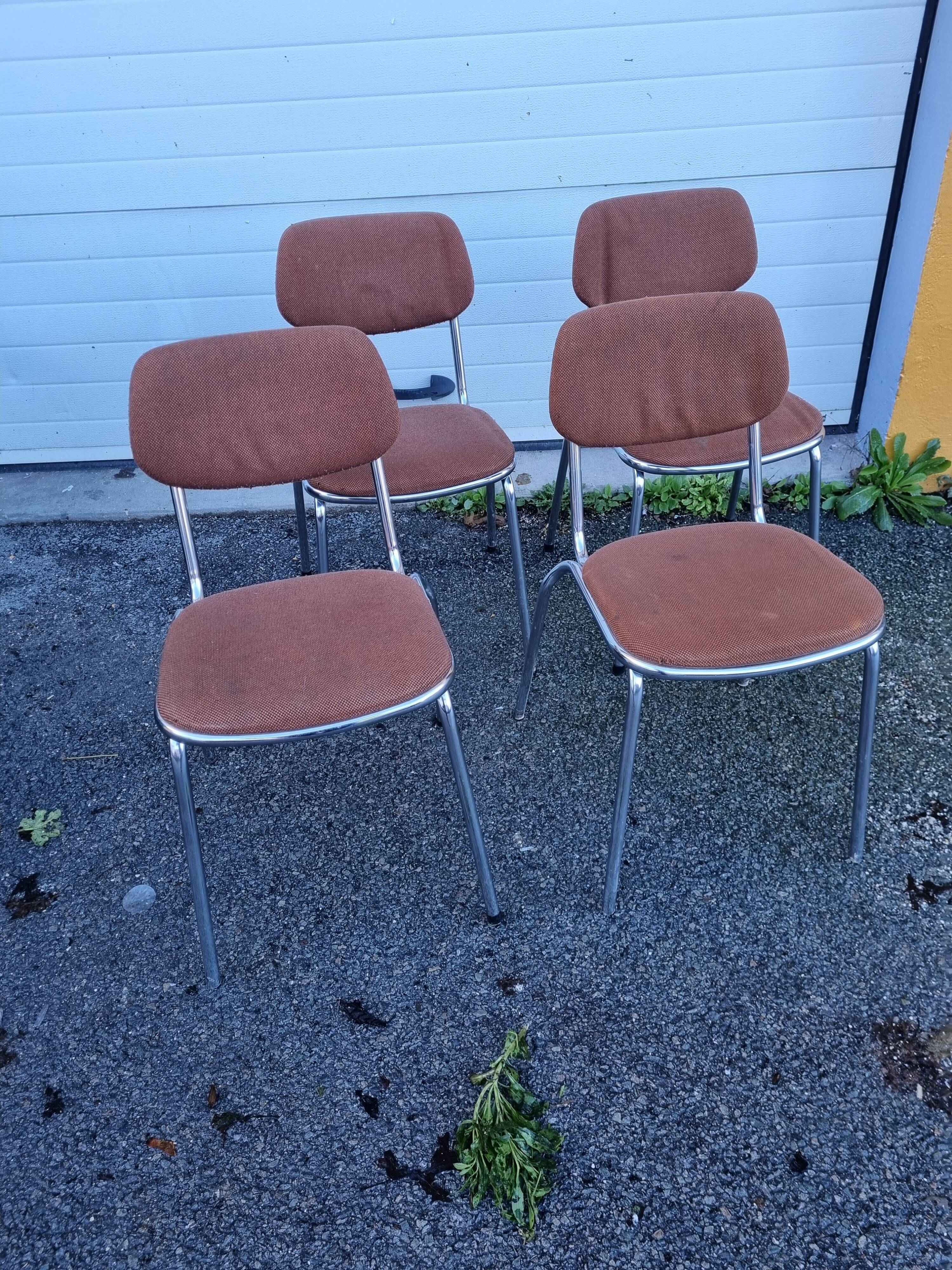4 chairs from 1980