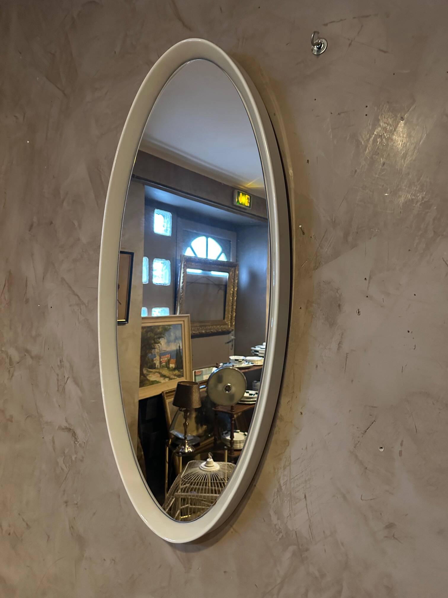 Oval mirror 1970