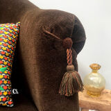 Chocolate toad armchair