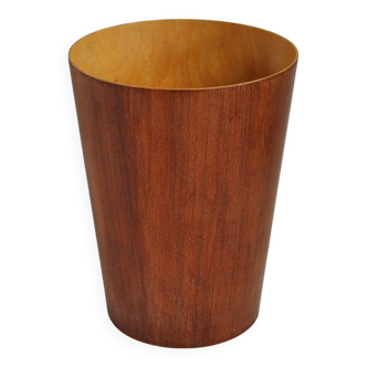 Swedish paper basket designed by Martin Åberg for Servex