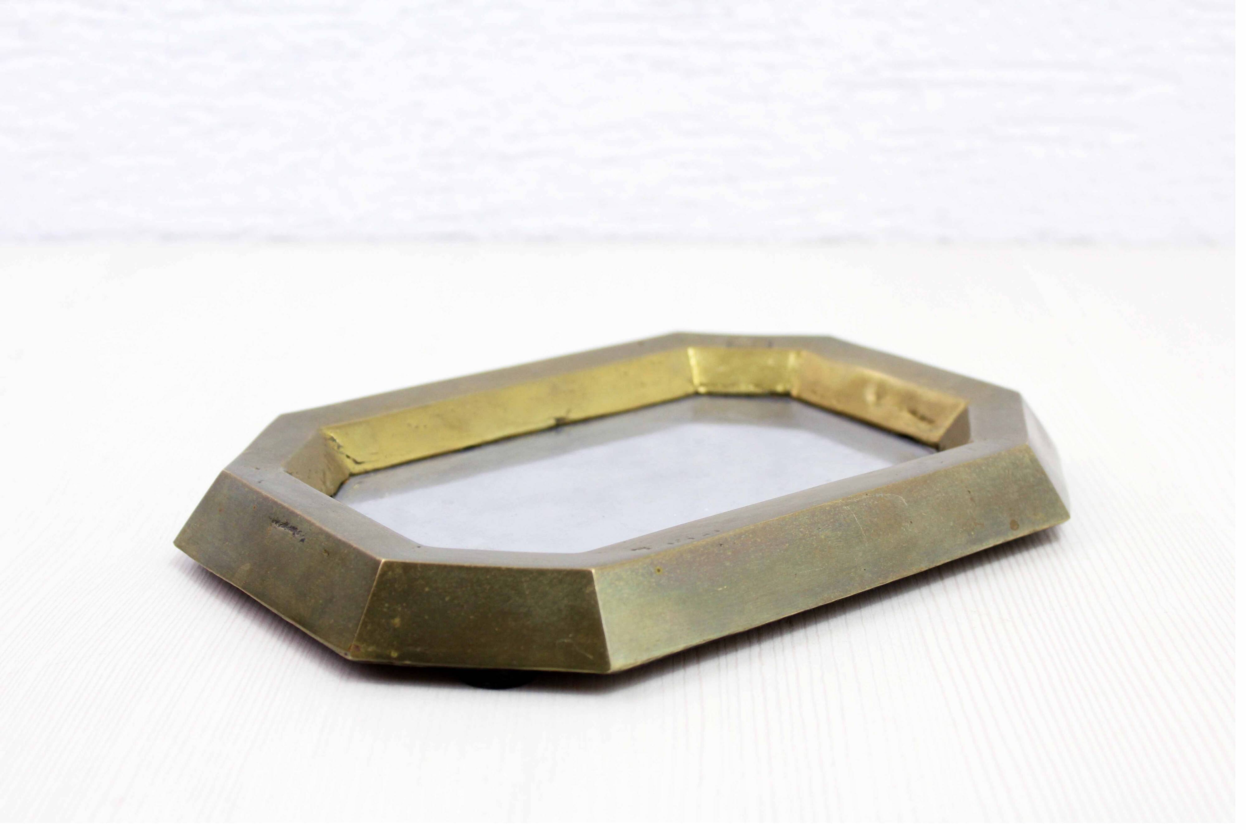 Empty pocket by David Marshall 1980