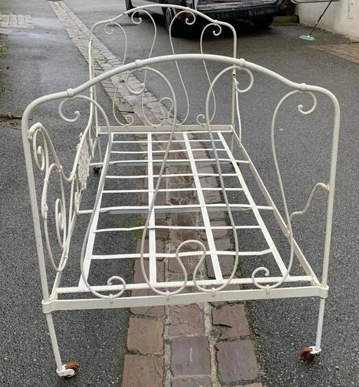 Wrought iron bed