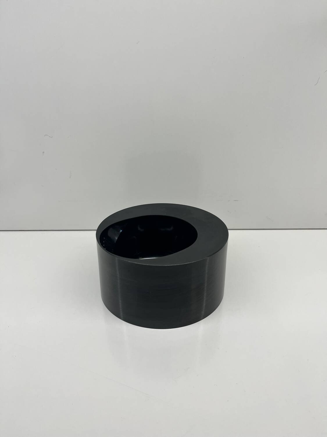 Enzo Mari ashtray Borneo - Danese Milano - Black melamine – Design it