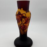 Gallé style vase in multilayer glass - Leaf decoration - Marked "TIP"