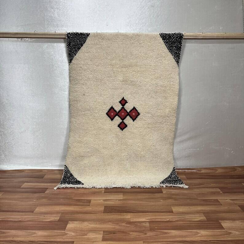 Moroccan Berber decorated rug 200cm x 300cm