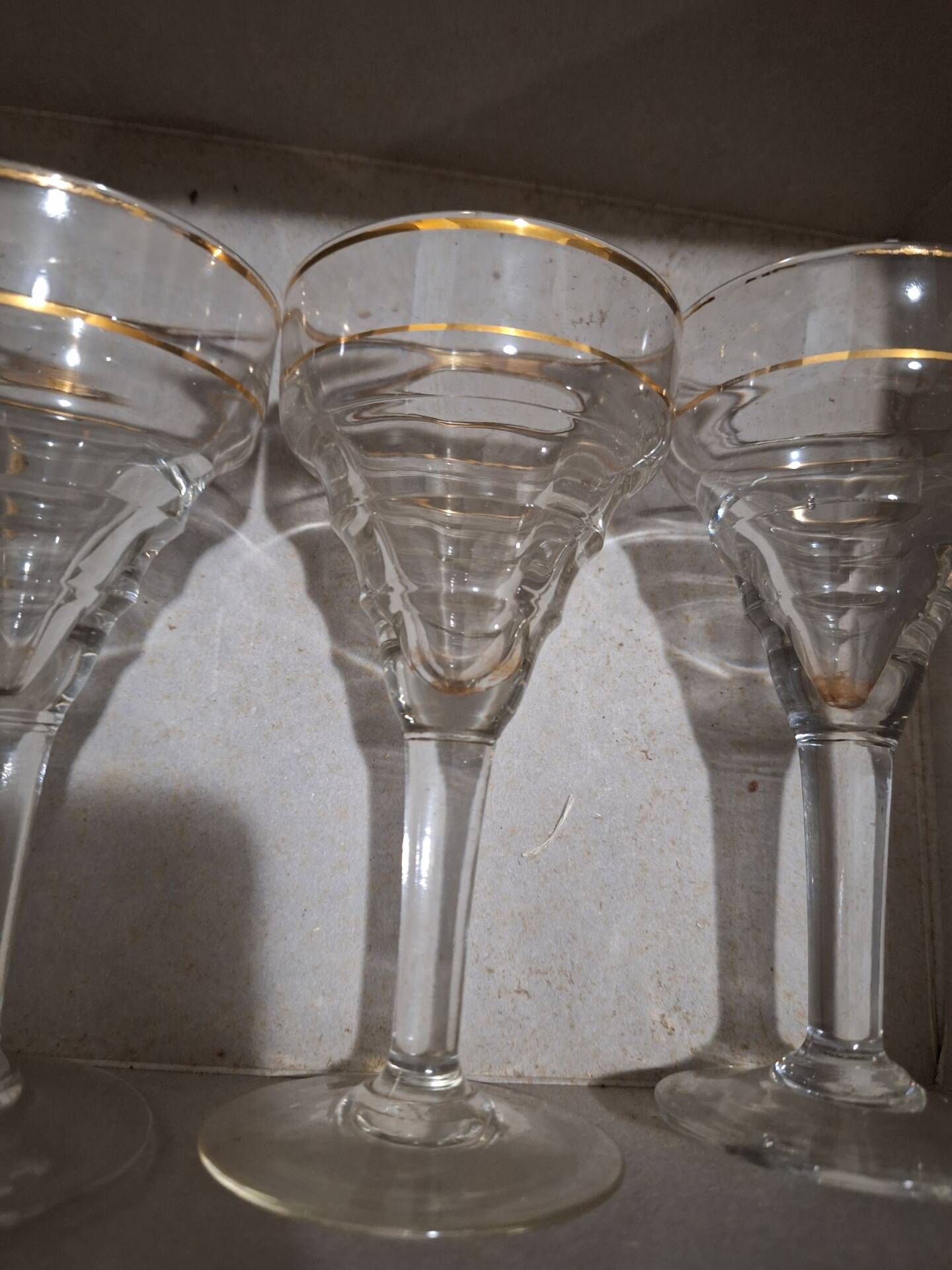 Set of 4 vintage bistro glasses with gold rim, year 19