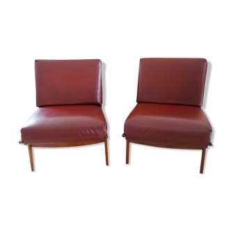 Paire de fauteuils scandinave en teck et simili-cuir