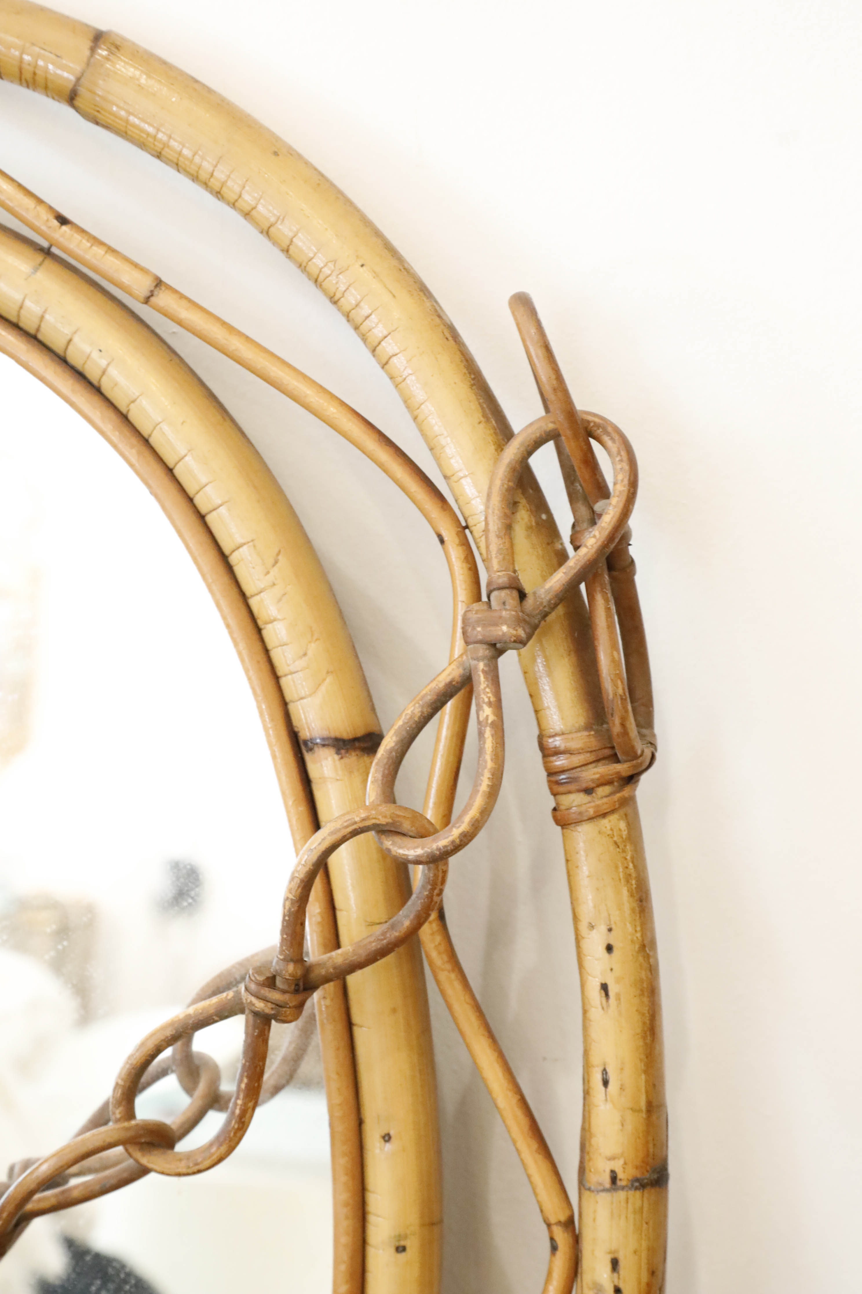 Rattan oval mirror - 73x58cm