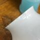 Lampe en opaline blanche et bleue 