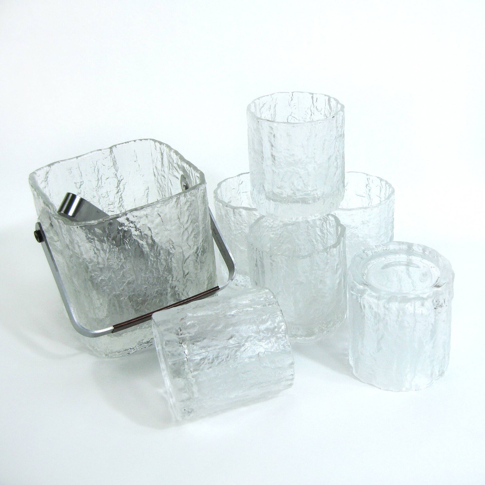 Molded glass whisky service - ice bark decoration - Frostfire Hoya Mikasa - vintage 1980s