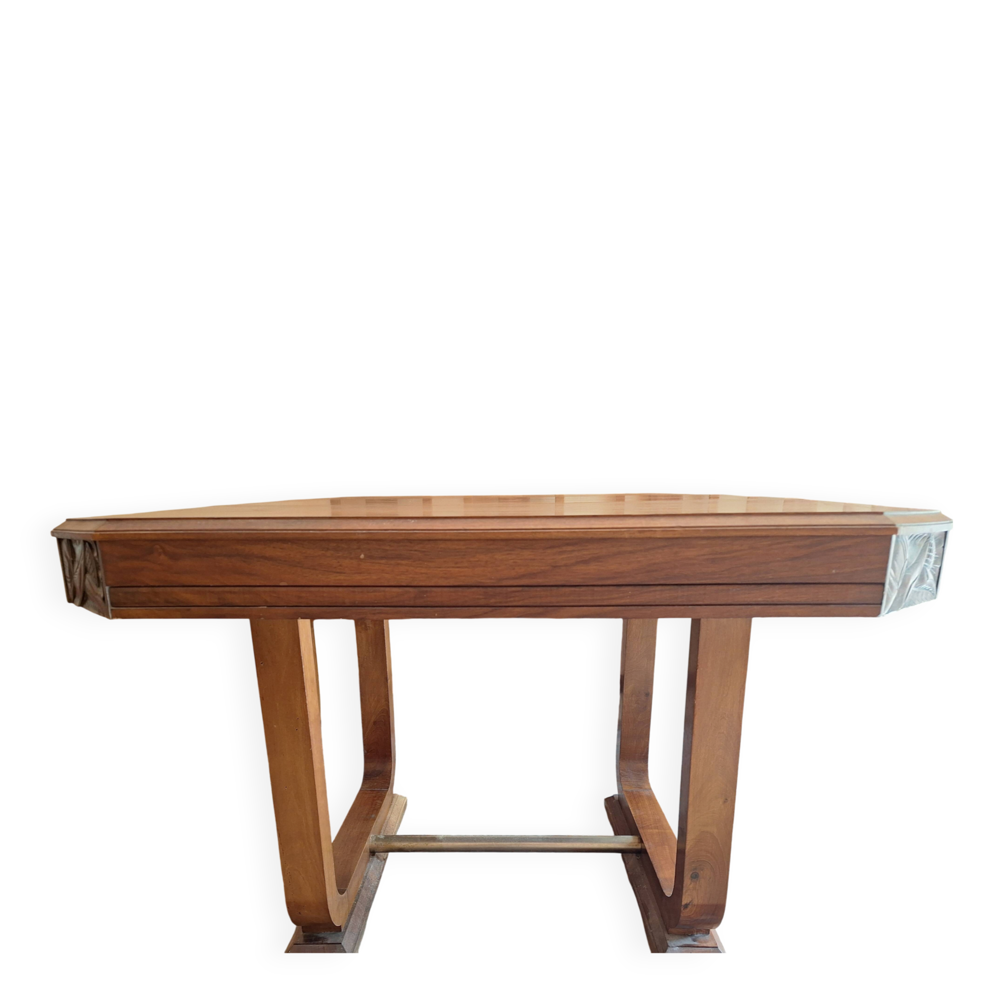 Beautiful square dining table in solid walnut, Art Deco style / 1930s.