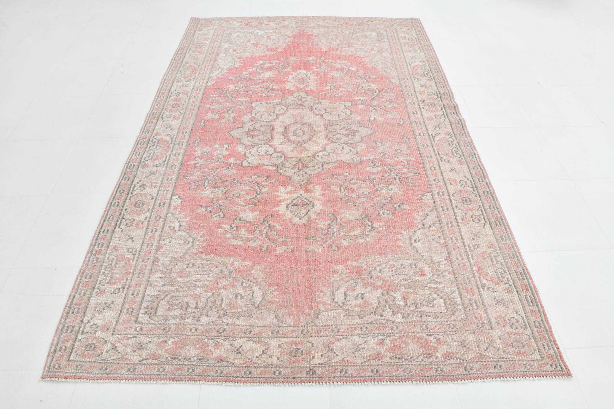 Soft Red & Beige Entryway Handmade Vintage Rug, 170x261 Cm