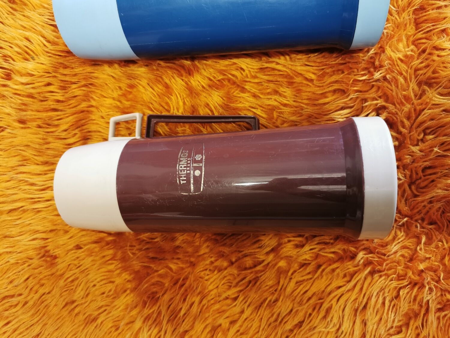 Set of 2 thermos