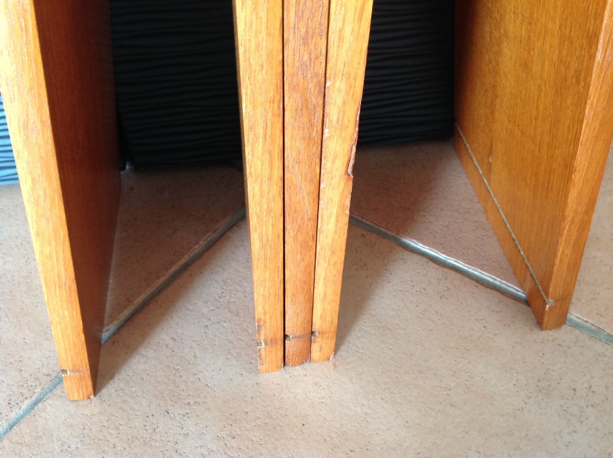 Black metal and wood shelf 60/70