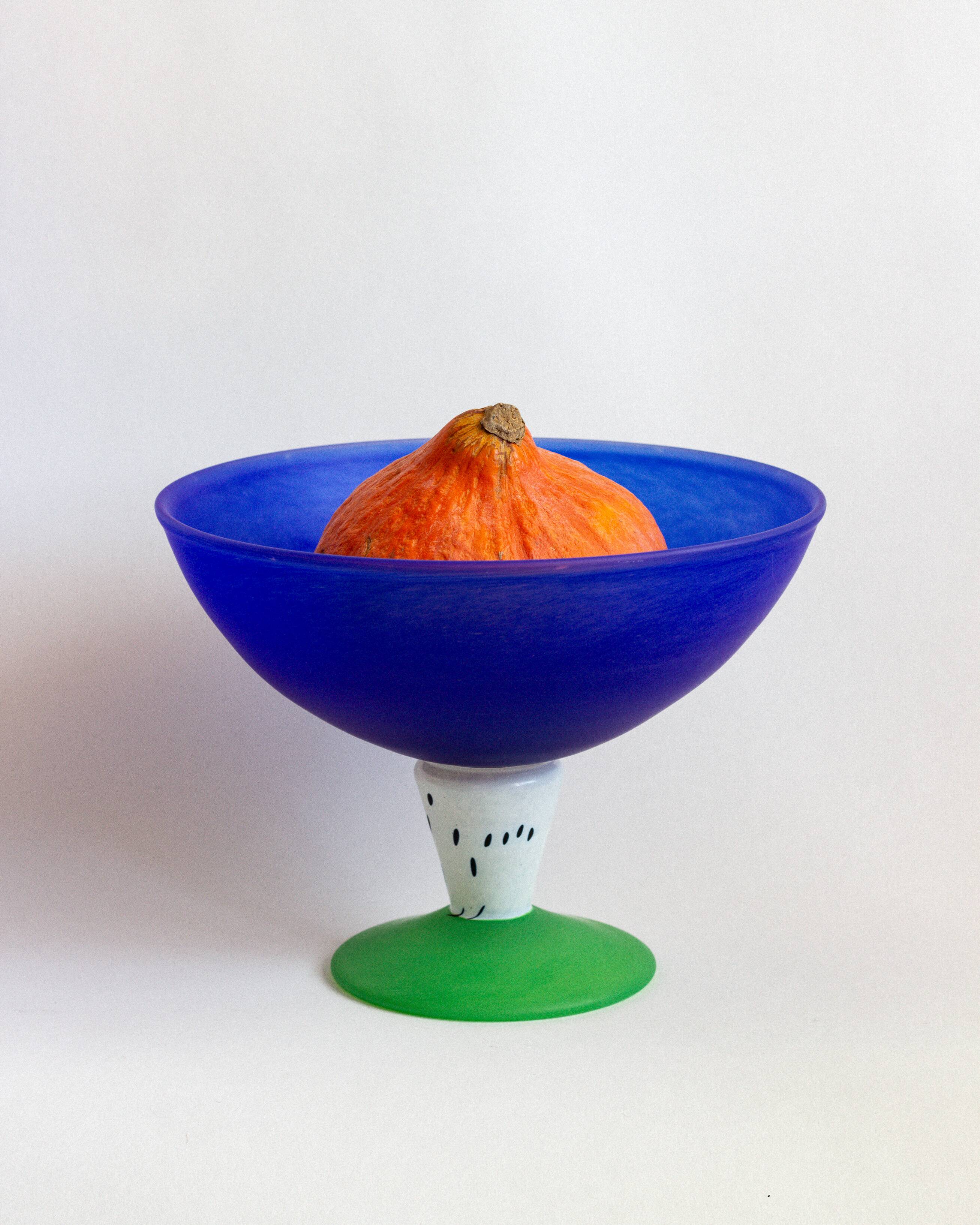 Fruit dish, fruit bowl, standing bowl, Gunnel Sahlin x Kosta Boda, Sweden