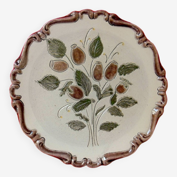 Salt stoneware plate with floral decoration