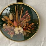 Vintage frame flowers dry