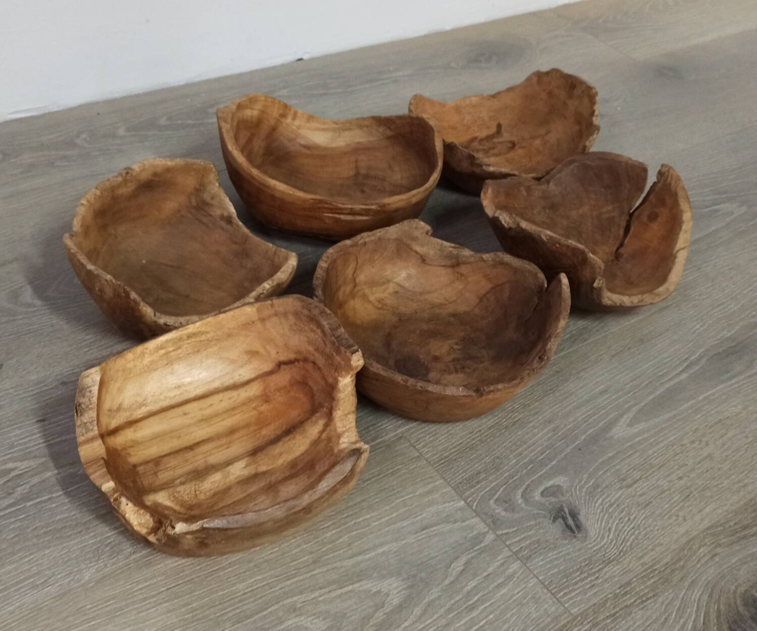 Set of 6 teak bowls