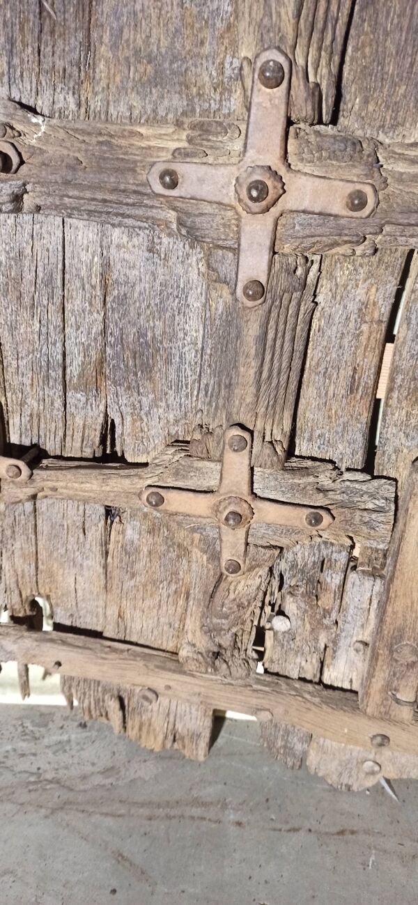 Porte ancienne en bois