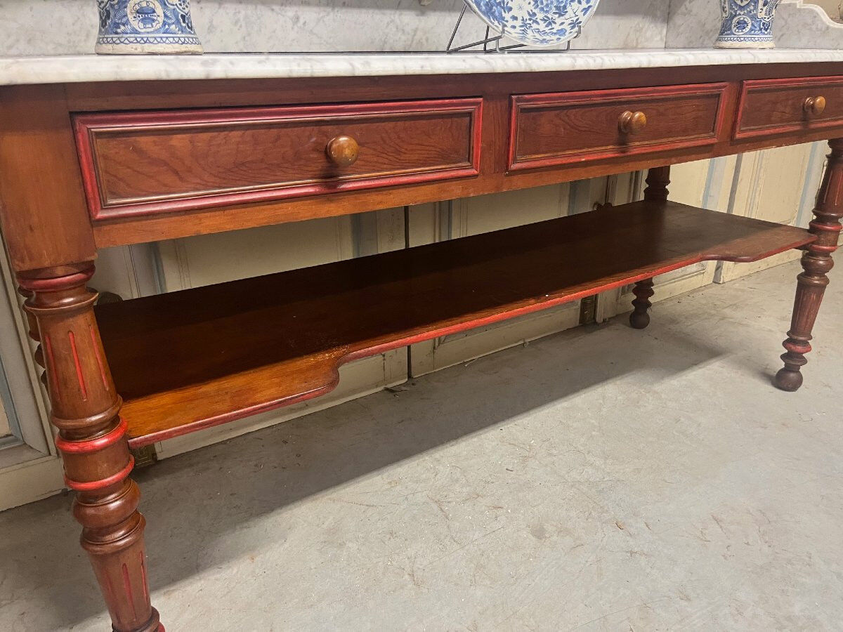Serving cart from the 1900s