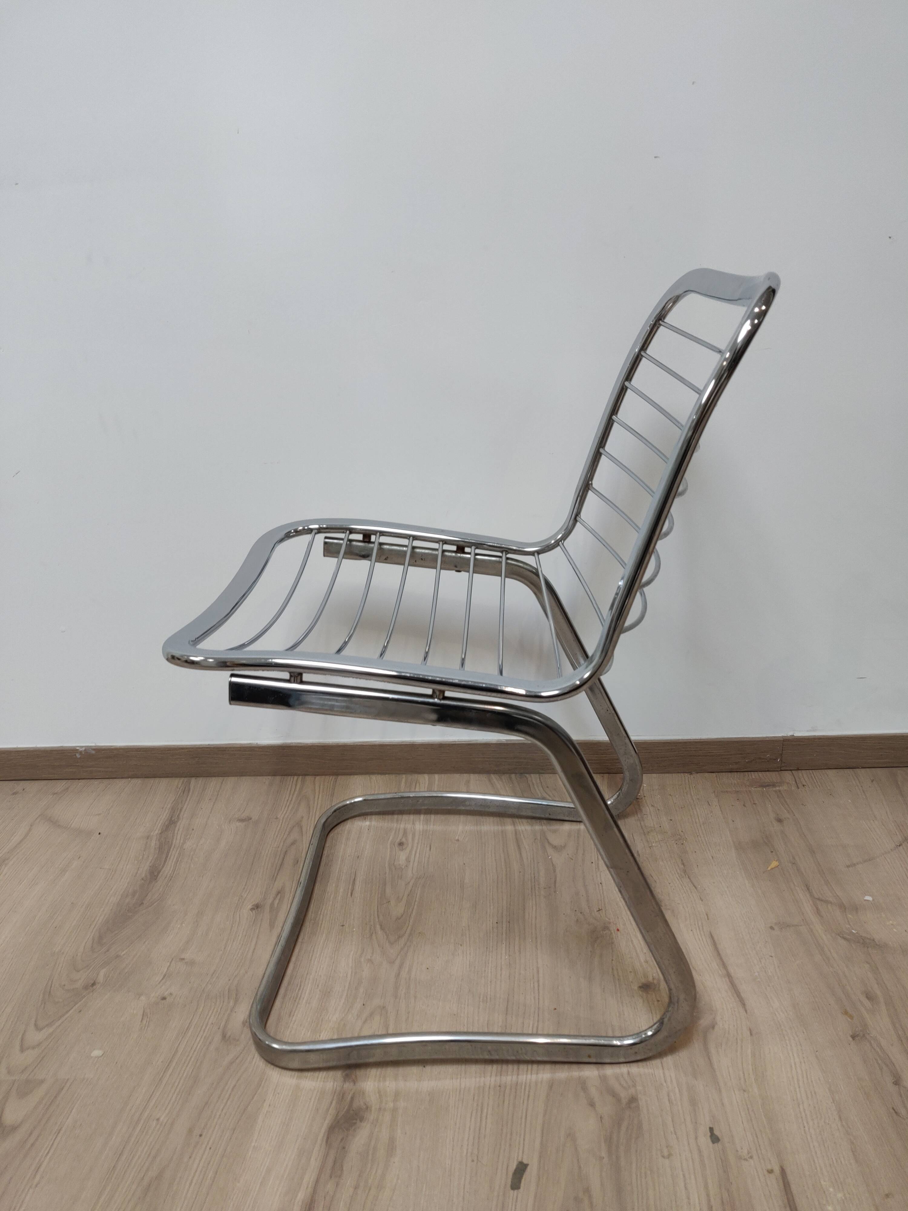 Chaise en métal chromé années 70 design italien