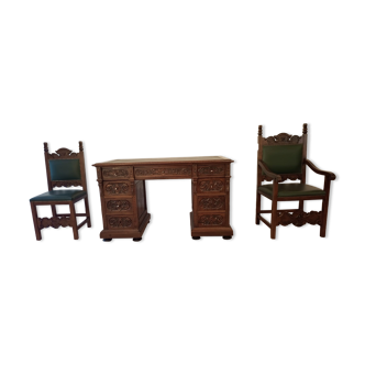 Desk set and chairs