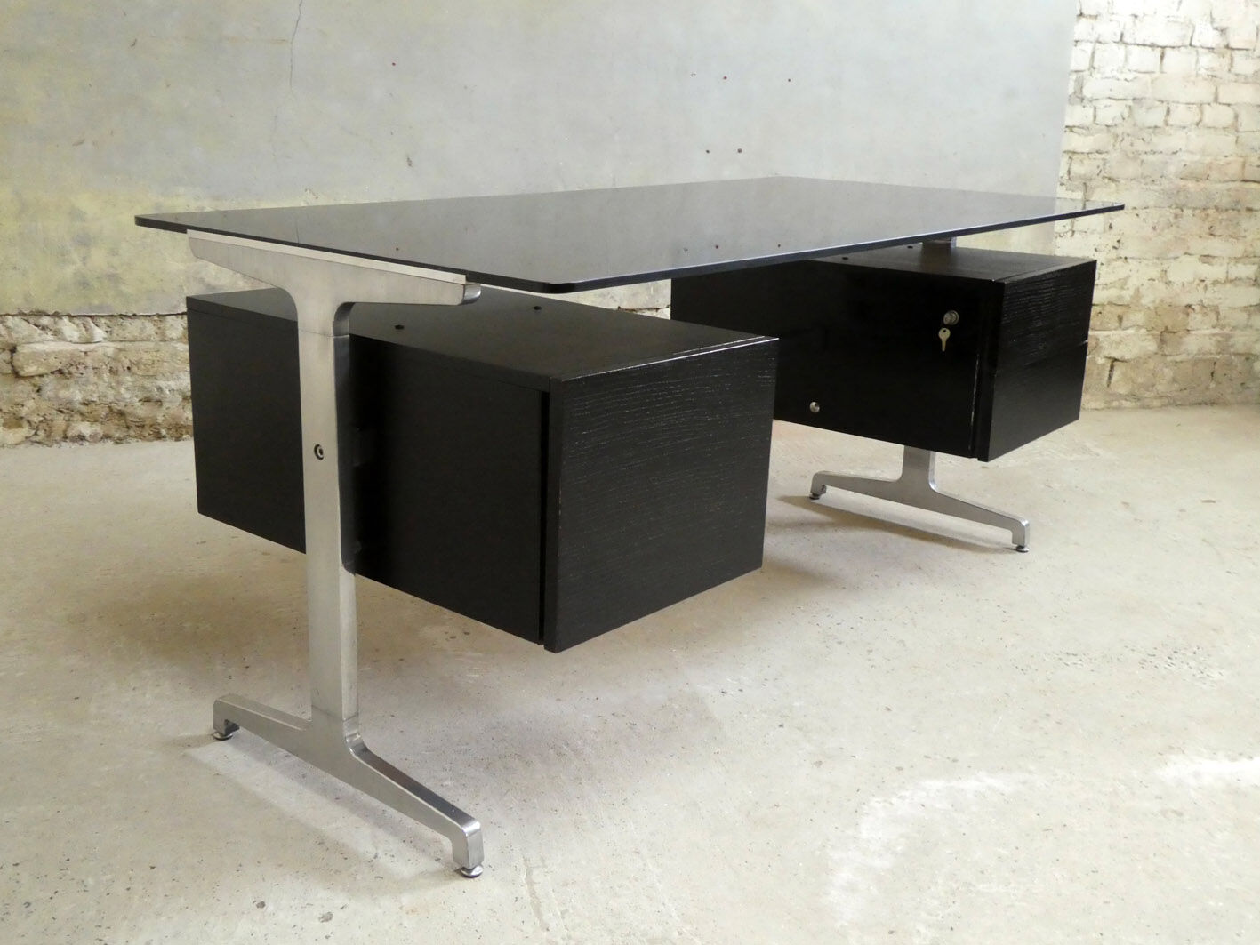 Vintage office of Etienne Fermigier, 1970