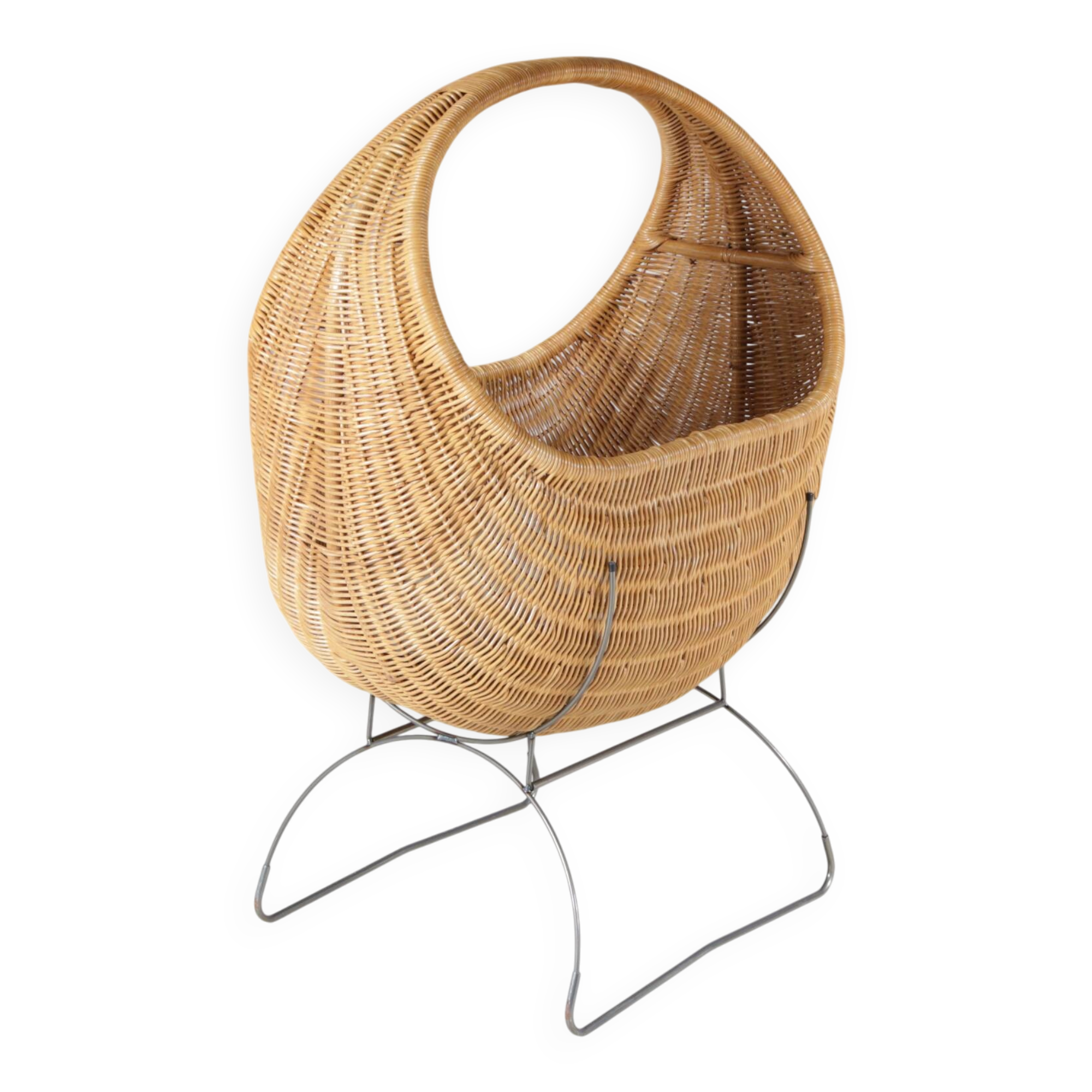 1960s wicker baby bed from the Netherlands