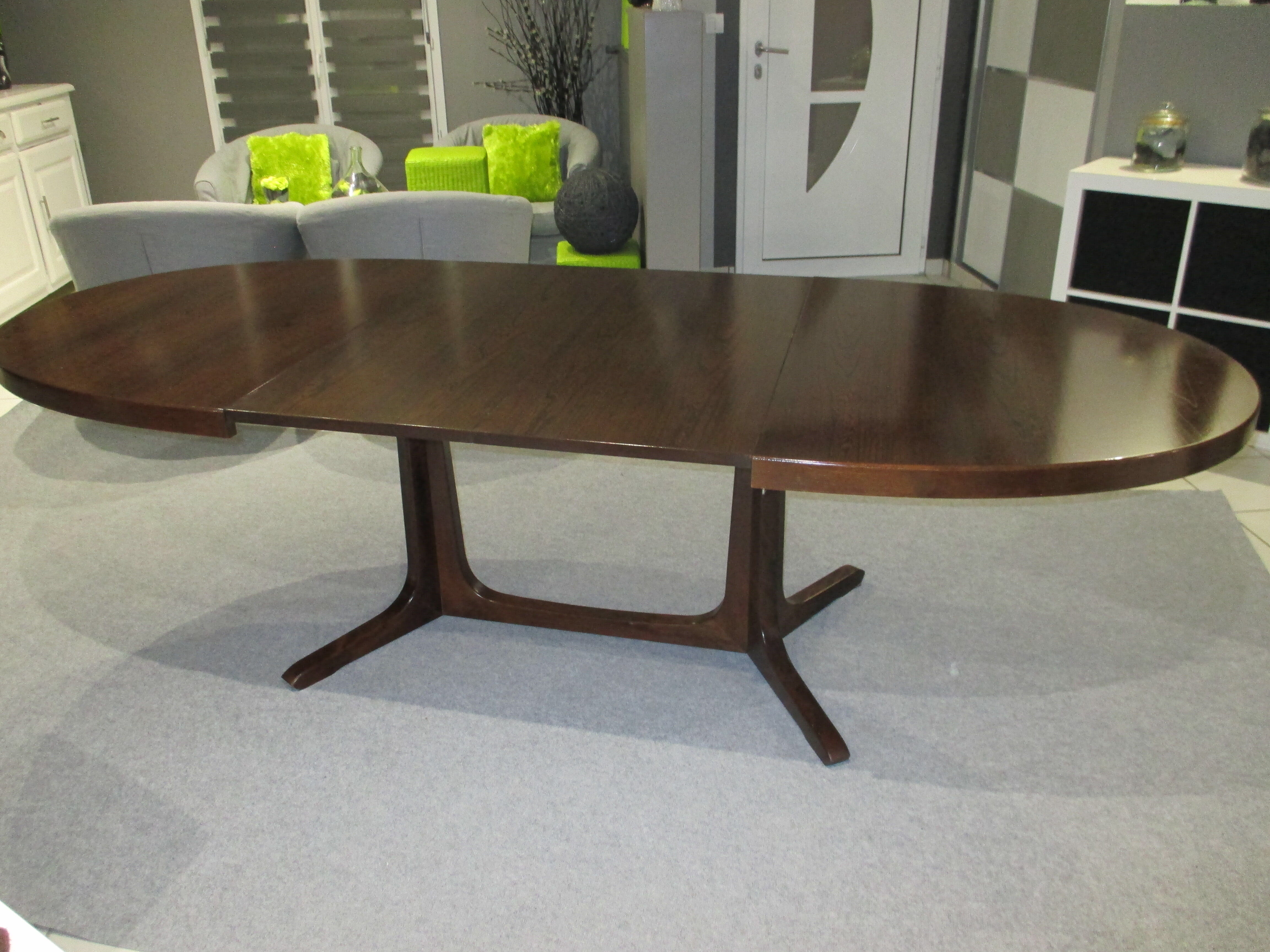 Extendable oval table Baumann 1970