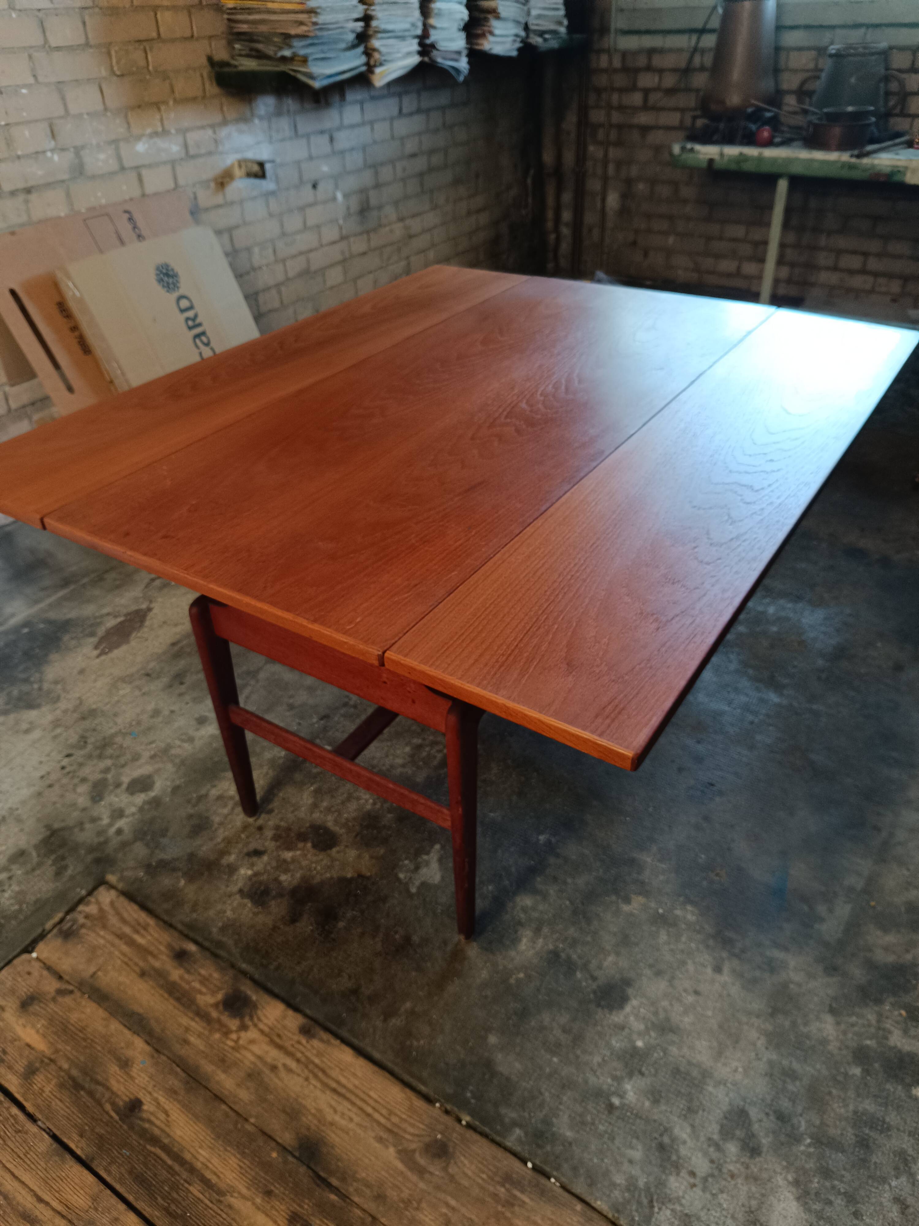 Extensible table tingstroms model sesam.