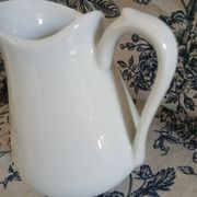 2 small vintage jugs