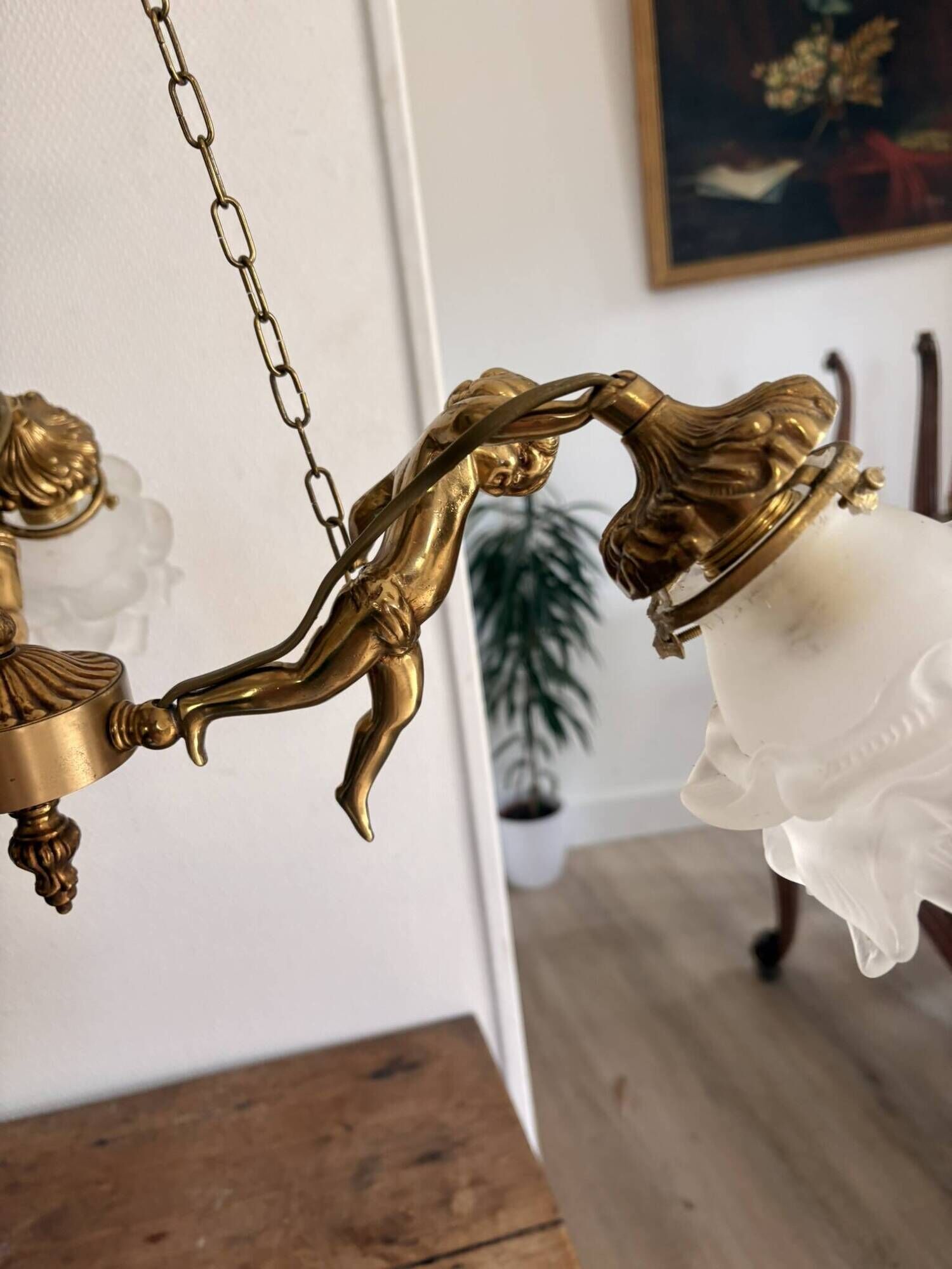 Golden bronze lustre with musical cherubs in vintage Louis XV style - lighting