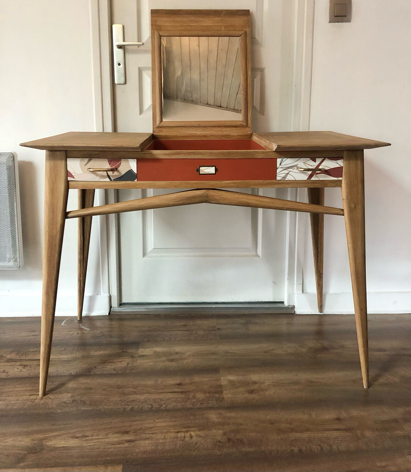 Vintage dressing table