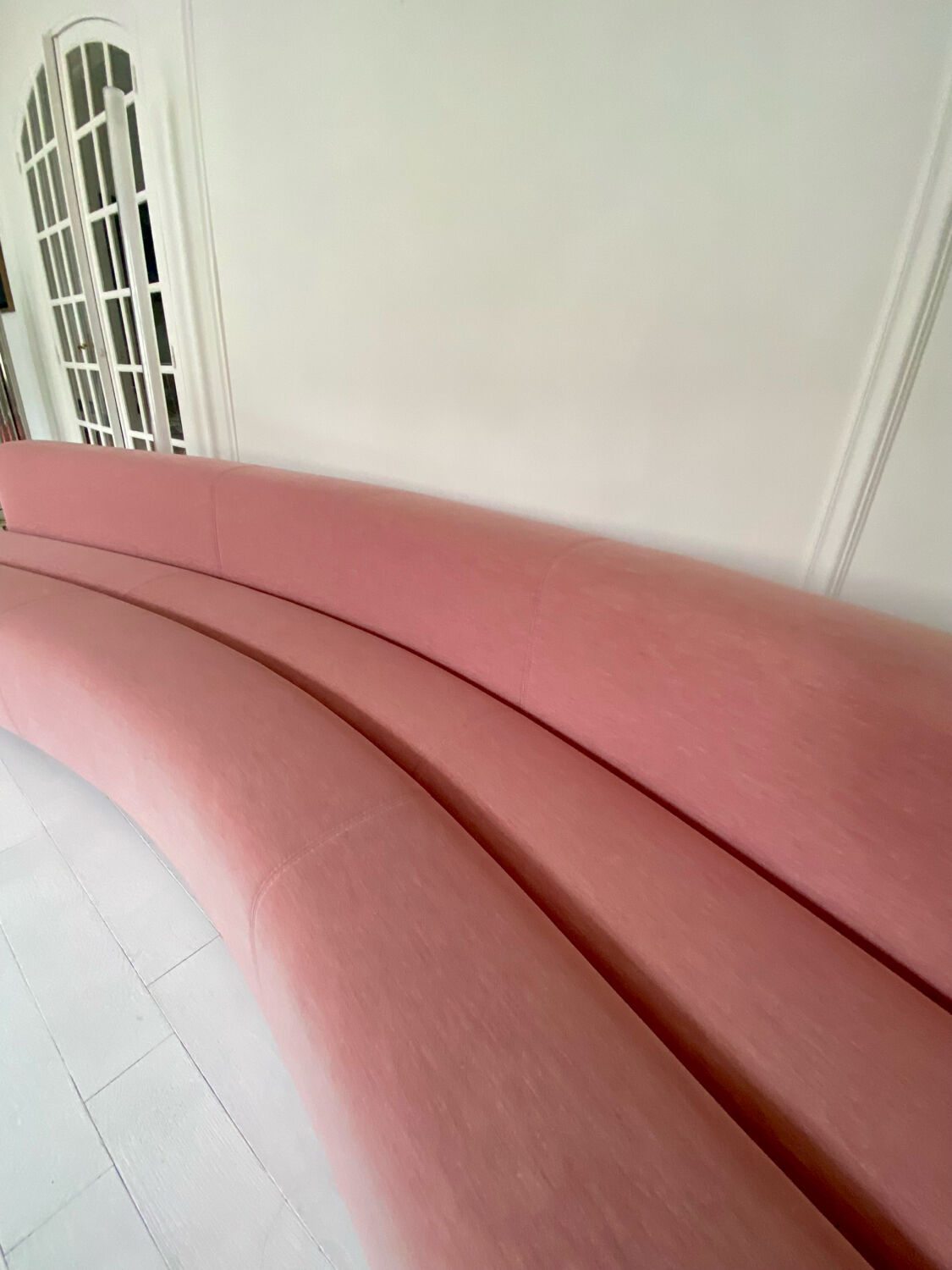 Osaka sofa by Pierre Paulin