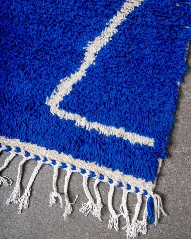 Tapis azilal Tissé main traditionnelle taille 150 x 250 cm