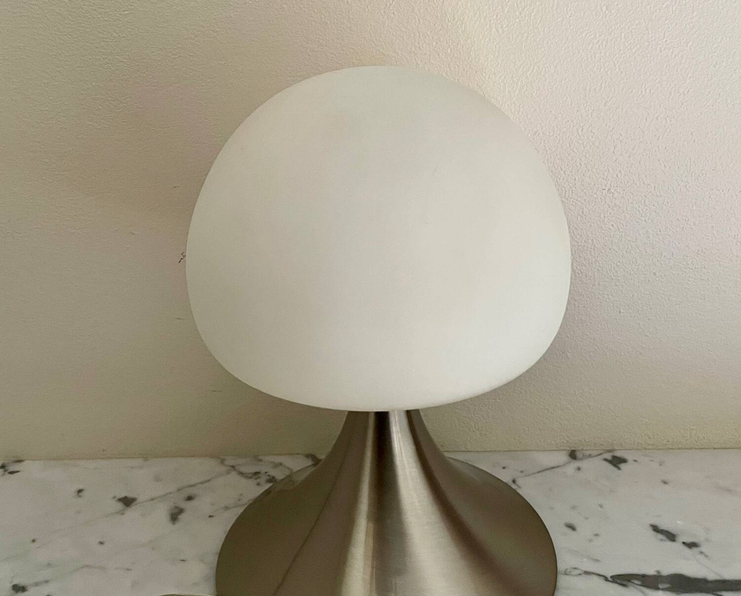 Lampe champignon pied tulipe