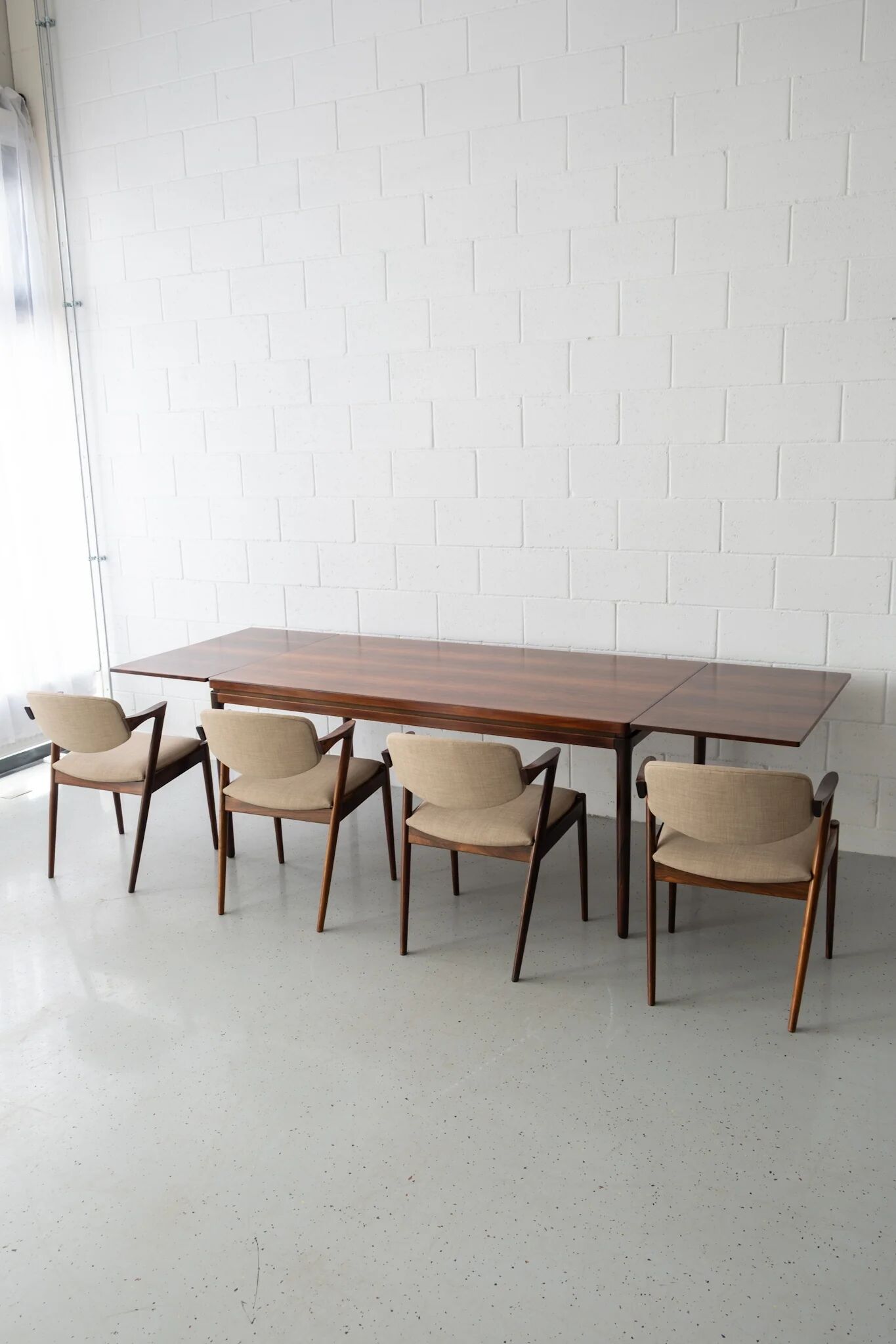 Johannes Andersen rosewood dining table for Christian Linneberg