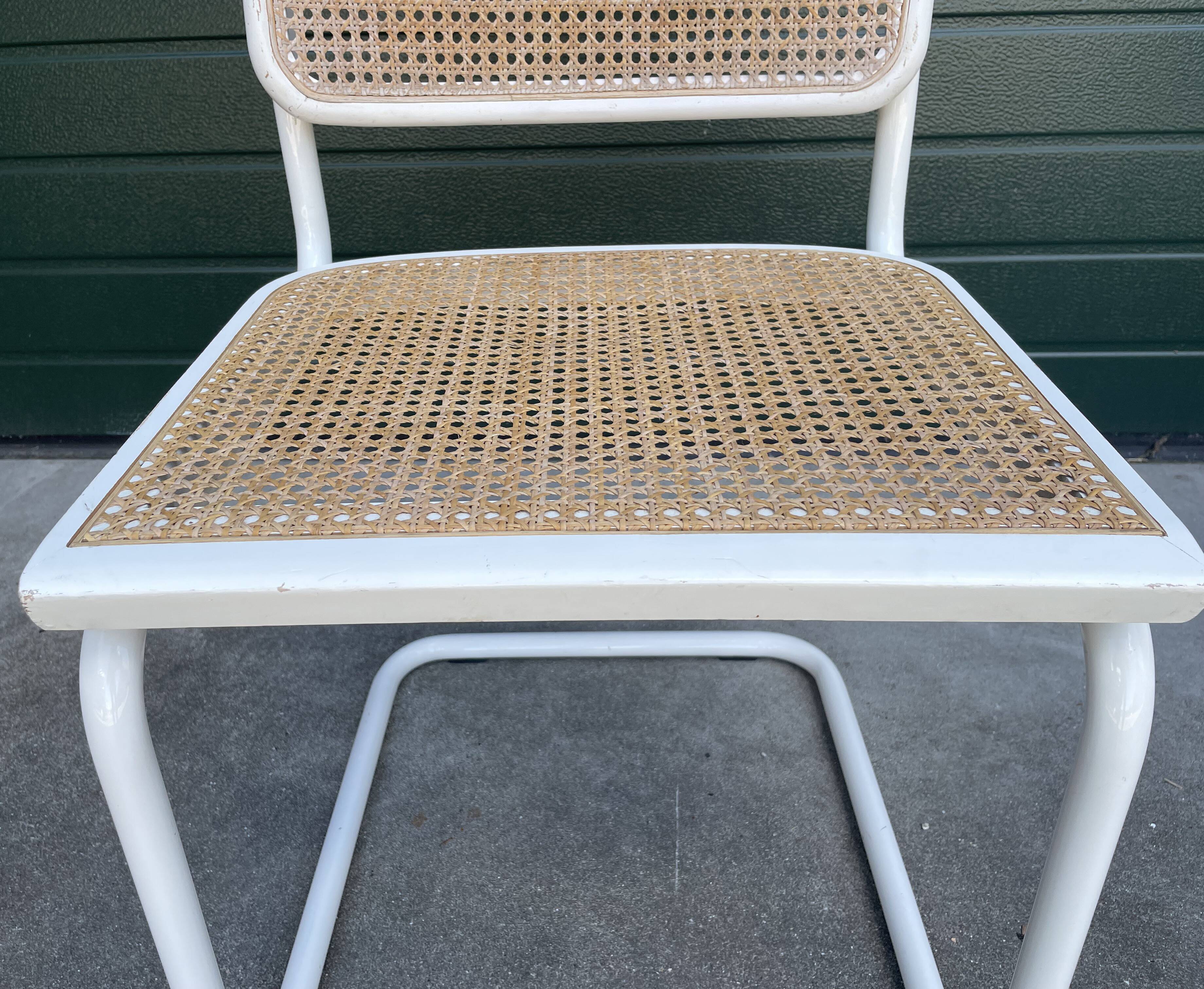 Set of 4 Cesca b32 model chairs in white by Marcel Breuer