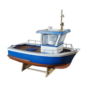 Model fishing boat