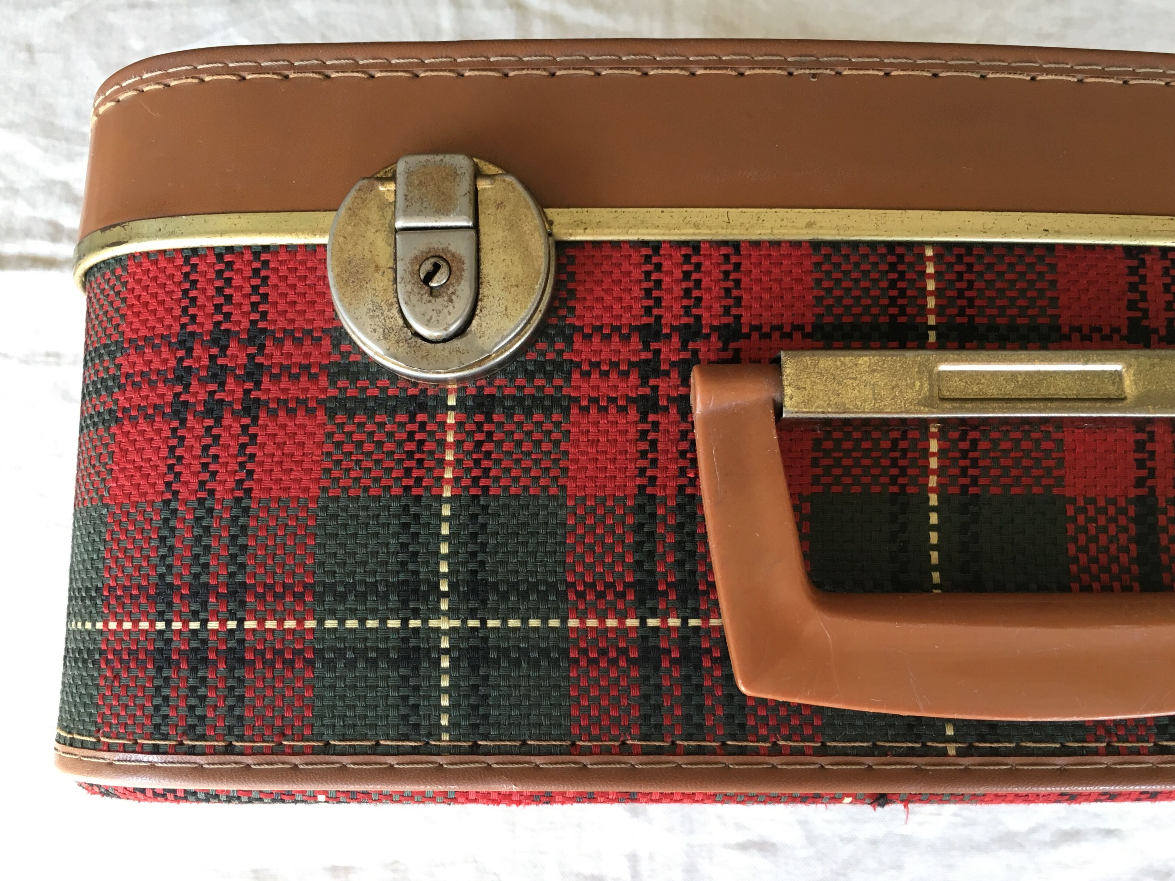 Suitcase Scottish vintage