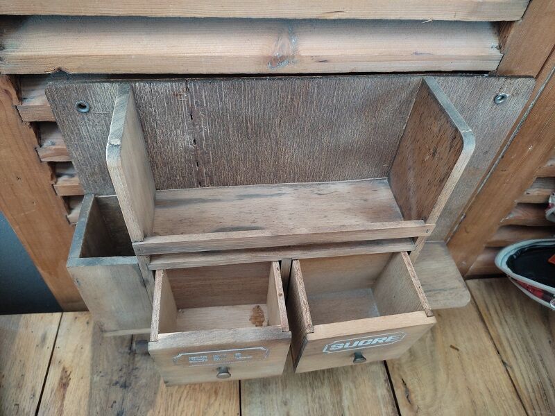 Shelf spices support wipes any drawer wood patinated