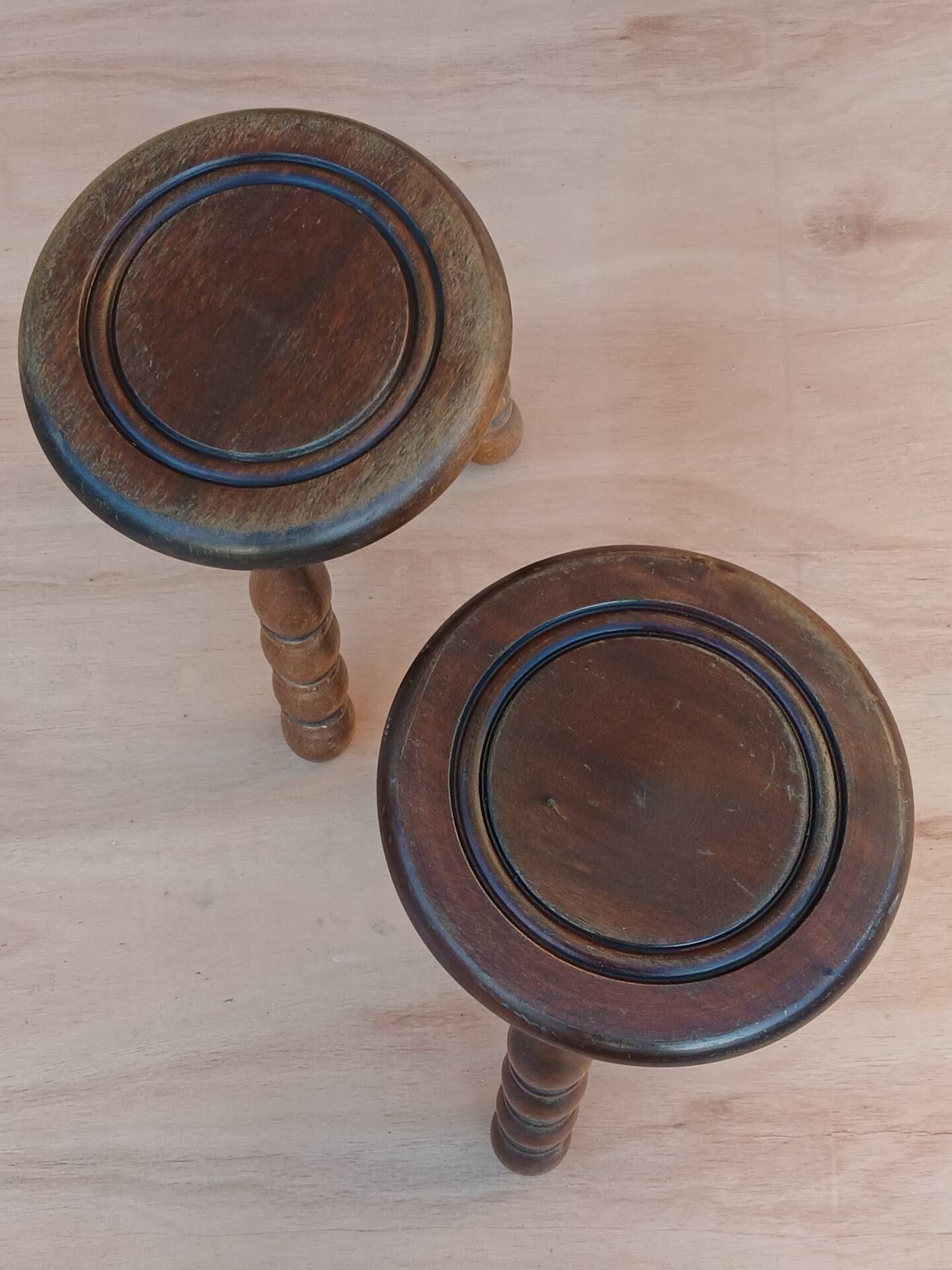 Pair de tabourets vintages en bois tourné