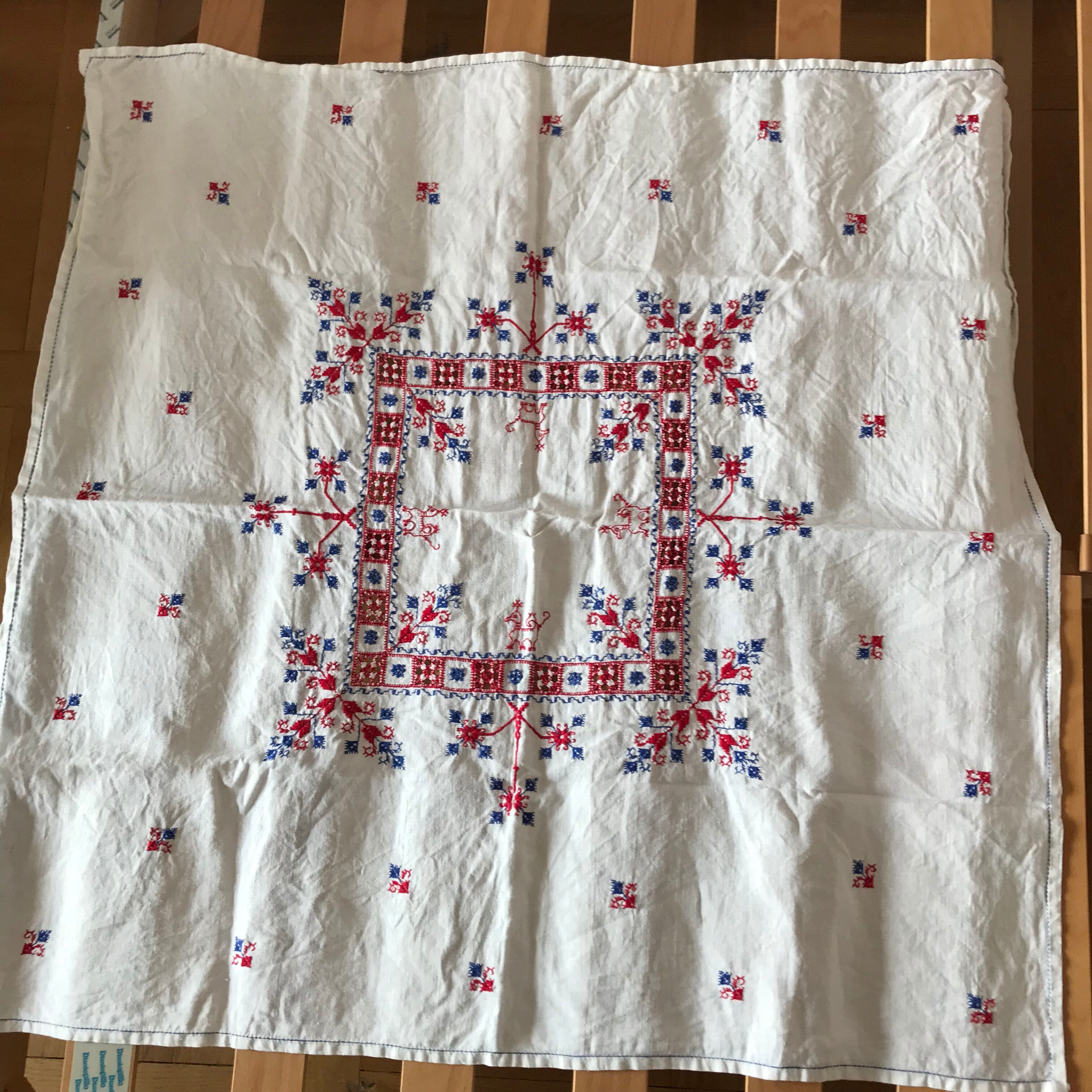 Ensemble nappes serviettes carrés de table brodé vintage